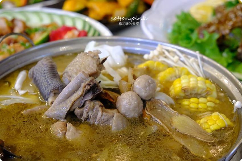 台中鵝肉推這家！台中宵夜酒拾食堂燒酒雞也好好吃，點餐滿千送活跳跳泰國蝦