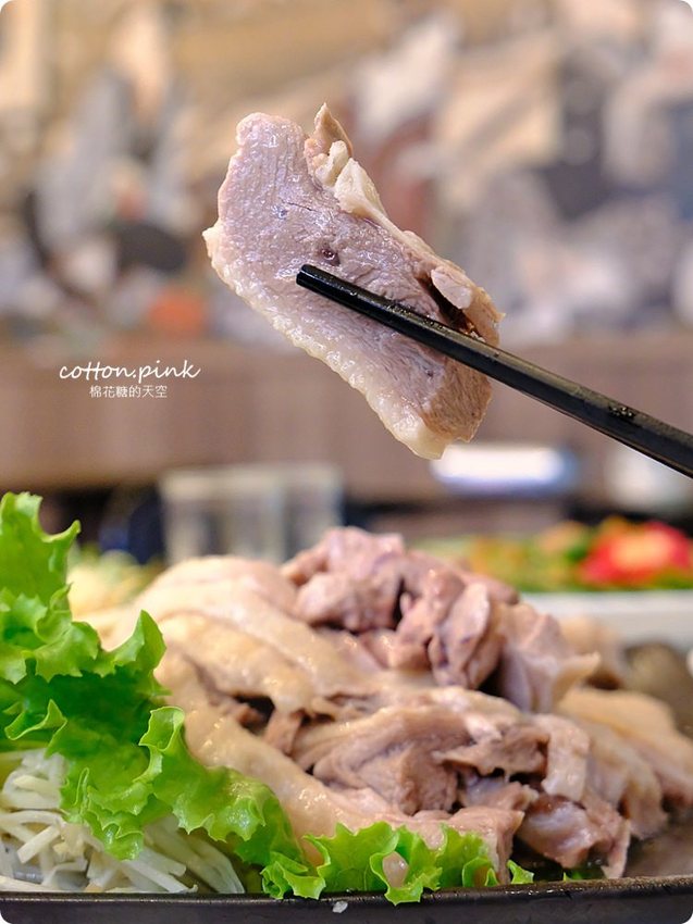 台中鵝肉推這家！台中宵夜酒拾食堂燒酒雞也好好吃，點餐滿千送活跳跳泰國蝦