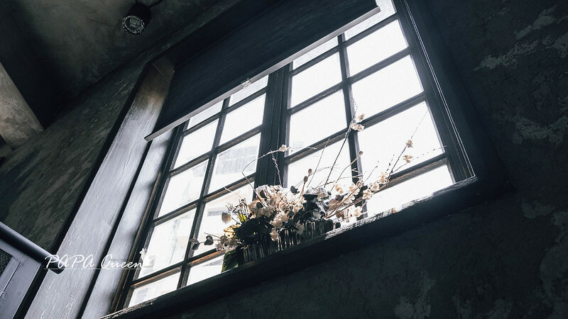 台中西區人氣甜點店！樂室鬆餅好拍又好吃，水果鬆餅超誘人。