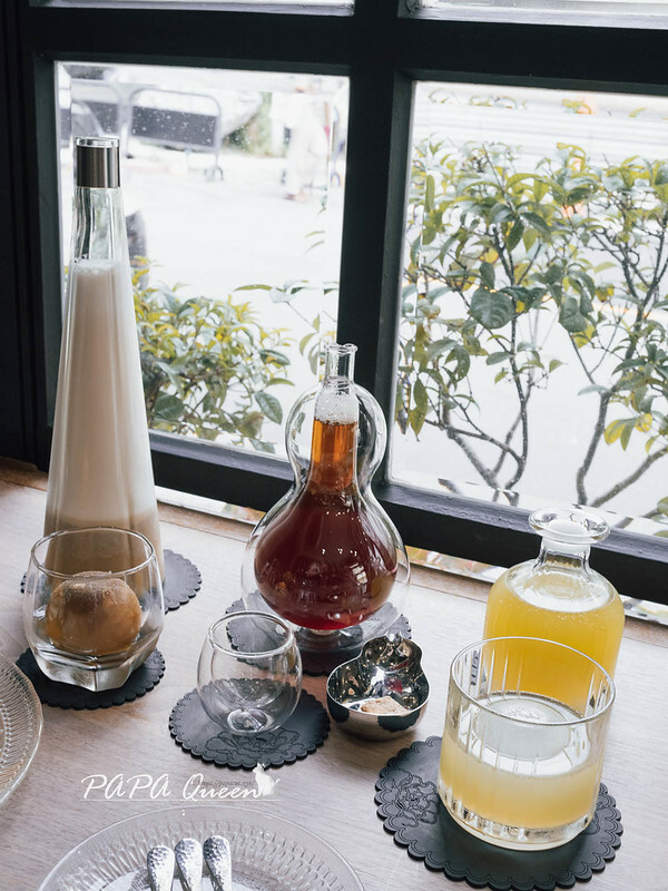 台中西區人氣甜點店！樂室鬆餅好拍又好吃，水果鬆餅超誘人。