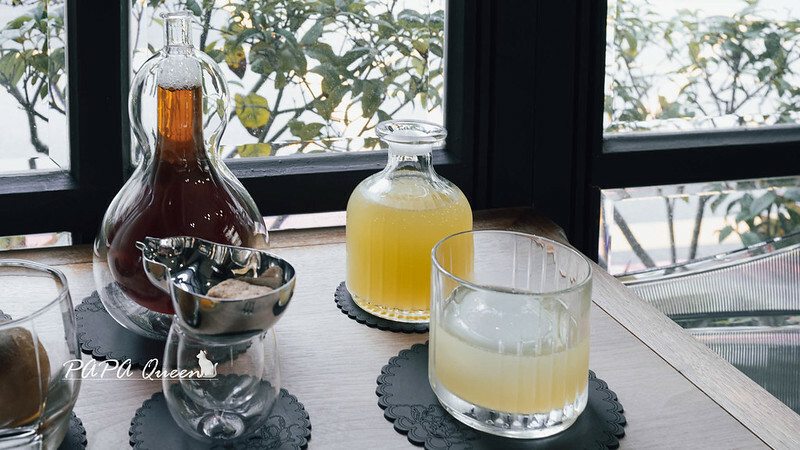 台中西區人氣甜點店！樂室鬆餅好拍又好吃，水果鬆餅超誘人。