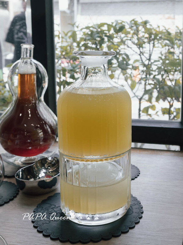 台中西區人氣甜點店！樂室鬆餅好拍又好吃，水果鬆餅超誘人。