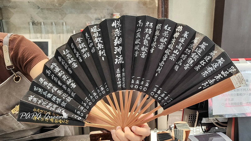 台中西區人氣甜點店！樂室鬆餅好拍又好吃，水果鬆餅超誘人。