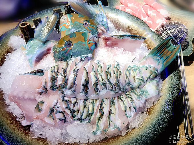 宜蘭縣五結鄉馬紹爾魚鍋》新鮮魚鍋名不虛傳，雙人豪華海陸套餐超鮮