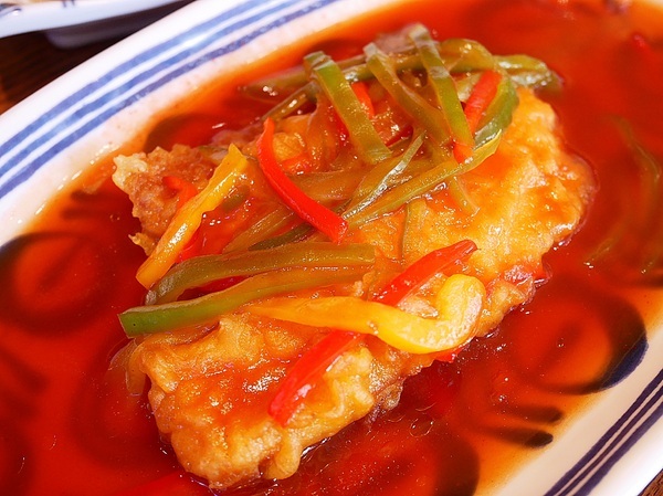 樂食府 人文茶食館:樂食府-南投埔里簡餐鍋物 假日到山上踏青郊遊後很值得拜訪的聚餐餐廳 鄰近地母廟、18度C巧克力