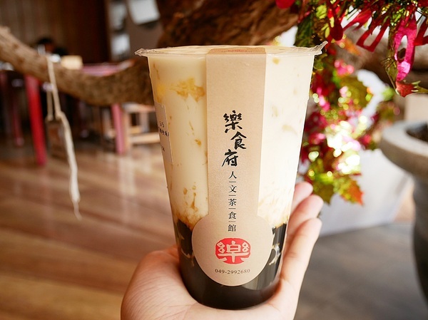 樂食府 人文茶食館:樂食府-南投埔里簡餐鍋物 假日到山上踏青郊遊後很值得拜訪的聚餐餐廳 鄰近地母廟、18度C巧克力