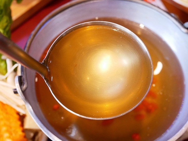 樂食府 人文茶食館:樂食府-南投埔里簡餐鍋物 假日到山上踏青郊遊後很值得拜訪的聚餐餐廳 鄰近地母廟、18度C巧克力