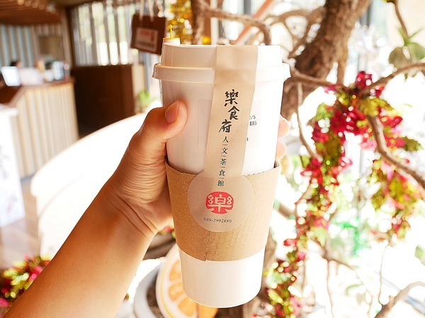 樂食府 人文茶食館:樂食府-南投埔里簡餐鍋物 假日到山上踏青郊遊後很值得拜訪的聚餐餐廳 鄰近地母廟、18度C巧克力