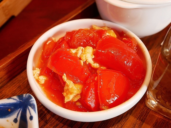 樂食府 人文茶食館:樂食府-南投埔里簡餐鍋物 假日到山上踏青郊遊後很值得拜訪的聚餐餐廳 鄰近地母廟、18度C巧克力