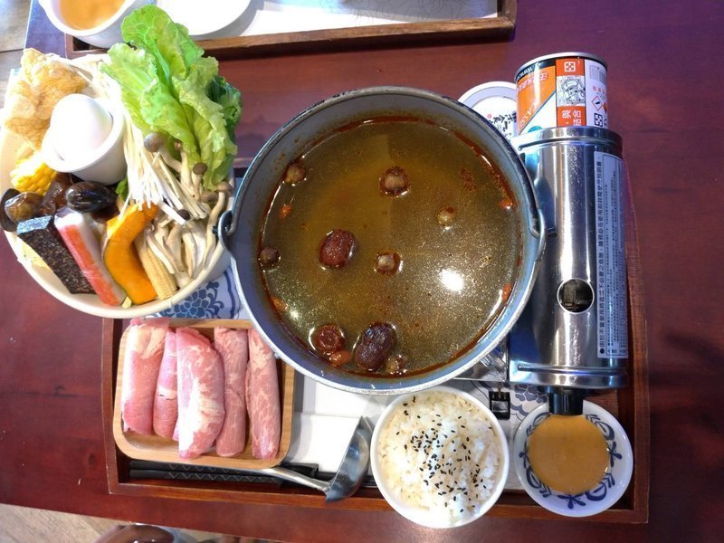 南投埔里聚餐餐廳~樂食府人文茶食館.簡餐鍋物,家人.朋友聚餐好地方!