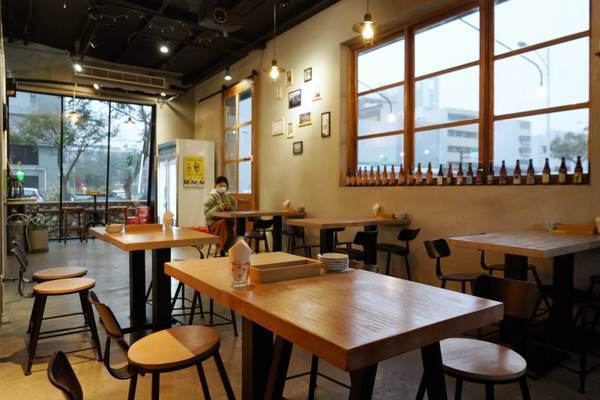 十分酒場:【新竹竹北】竹北宵夜新選擇 十分酒場有串燒&炸物結合自助洗車場 平價又美味 十分酒場:【新竹竹北】竹北宵夜新選擇 十分酒場有串燒&炸物結合自助洗車場 平價又美味