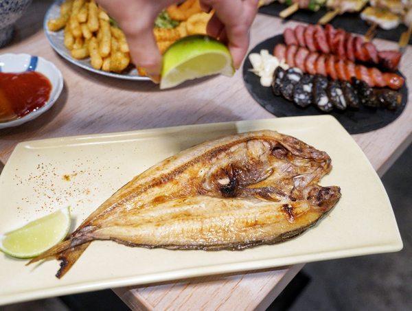 十分酒場:【新竹竹北】竹北宵夜新選擇 十分酒場有串燒&炸物結合自助洗車場 平價又美味 十分酒場:【新竹竹北】竹北宵夜新選擇 十分酒場有串燒&炸物結合自助洗車場 平價又美味