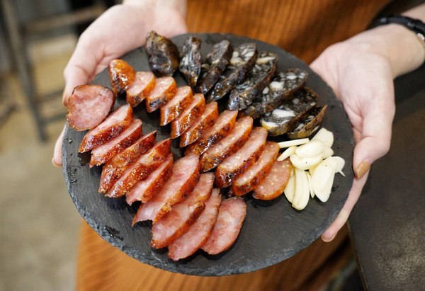 十分酒場:【新竹竹北】竹北宵夜新選擇 十分酒場有串燒&炸物結合自助洗車場 平價又美味 十分酒場:【新竹竹北】竹北宵夜新選擇 十分酒場有串燒&炸物結合自助洗車場 平價又美味