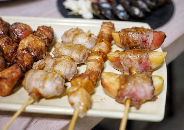 十分酒場:【新竹竹北】竹北宵夜新選擇 十分酒場有串燒&炸物結合自助洗車場 平價又美味 十分酒場:【新竹竹北】竹北宵夜新選擇 十分酒場有串燒&炸物結合自助洗車場 平價又美味