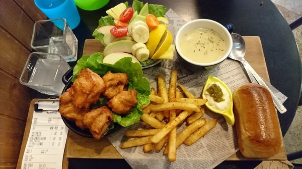 木上·角食：高雄~木上·角食~天然酵母手作吐司~豐盛早午餐~