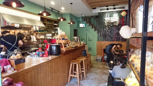 木上·角食：高雄~木上·角食~天然酵母手作吐司~豐盛早午餐~