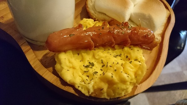 木上·角食：高雄~木上·角食~天然酵母手作吐司~豐盛早午餐~