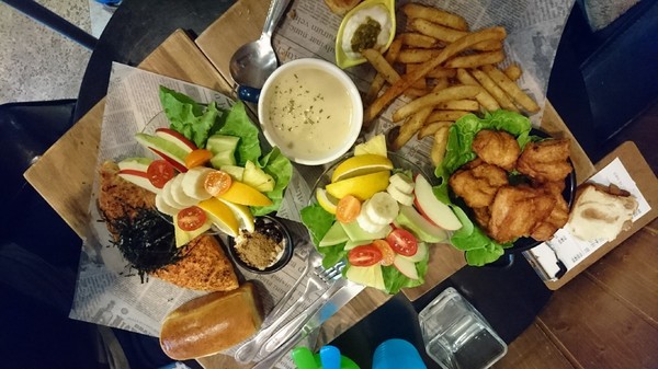 木上·角食：高雄~木上·角食~天然酵母手作吐司~豐盛早午餐~