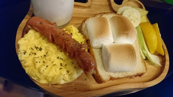 木上·角食：高雄~木上·角食~天然酵母手作吐司~豐盛早午餐~
