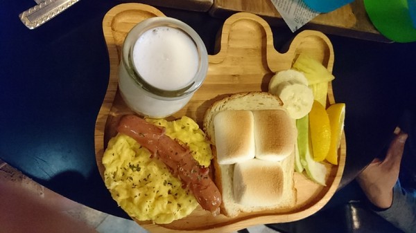 木上·角食：高雄~木上·角食~天然酵母手作吐司~豐盛早午餐~