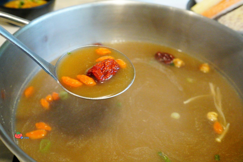 龍潭養鍋石頭涮涮鍋