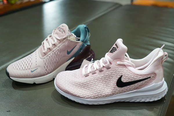 摩曼頓(太平二店)：台中一中街買球鞋 摩曼頓太平二店 運動品牌服飾用品齊全 還有超優惠活動滿額抽機票獎與家電