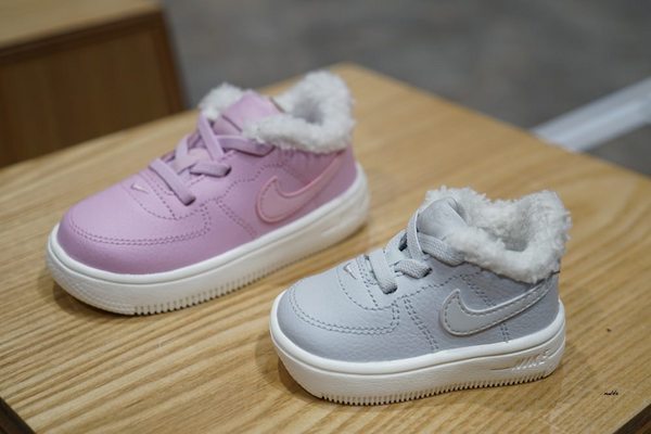 摩曼頓(太平二店)：台中一中街買球鞋 摩曼頓太平二店 運動品牌服飾用品齊全 還有超優惠活動滿額抽機票獎與家電