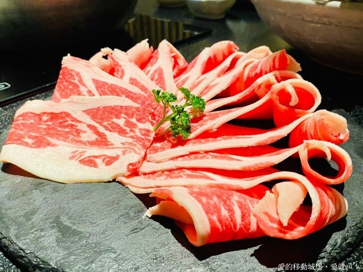 【台北東區 火鍋餐廳推薦】竹苑shabu 高檔次的鮮蟳海味 極品饗宴 老饕最愛，疫情過後最想吃的美食 最享受的涮涮火鍋餐廳，愛就一起快樂GO !
