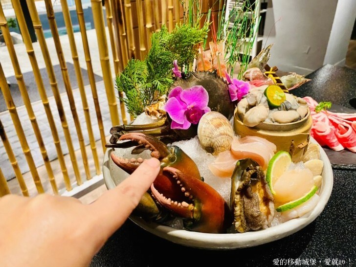 【台北東區 火鍋餐廳推薦】竹苑shabu 高檔次的鮮蟳海味 極品饗宴 老饕最愛，疫情過後最想吃的美食 最享受的涮涮火鍋餐廳，愛就一起快樂GO !