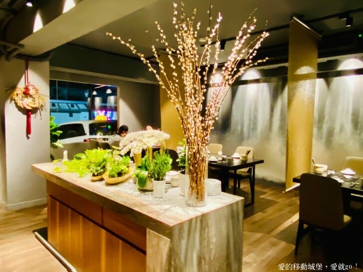 【台北東區 火鍋餐廳推薦】竹苑shabu 高檔次的鮮蟳海味 極品饗宴 老饕最愛，疫情過後最想吃的美食 最享受的涮涮火鍋餐廳，愛就一起快樂GO !