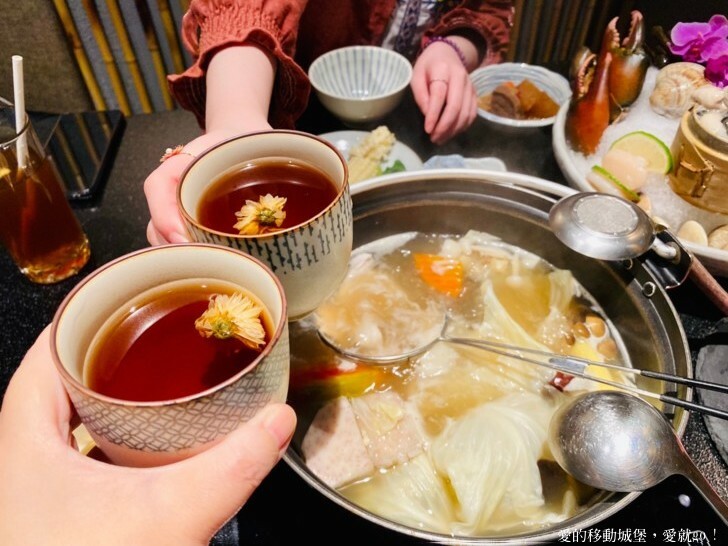 【台北東區 火鍋餐廳推薦】竹苑shabu 高檔次的鮮蟳海味 極品饗宴 老饕最愛，疫情過後最想吃的美食 最享受的涮涮火鍋餐廳，愛就一起快樂GO !
