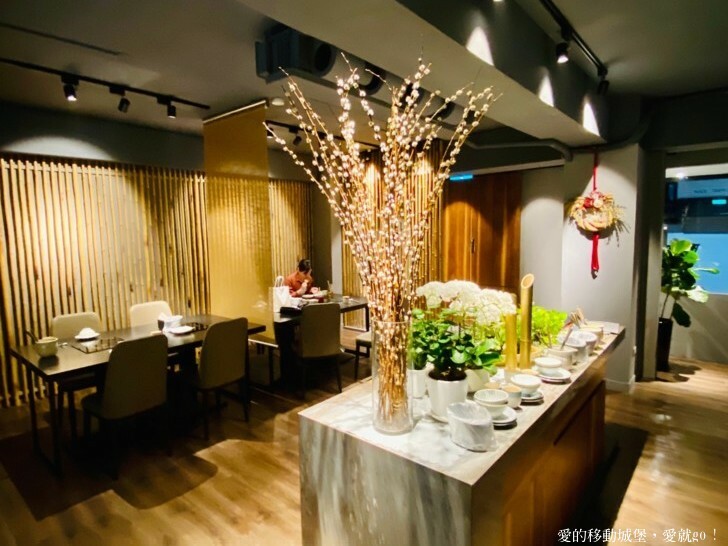 【台北東區 火鍋餐廳推薦】竹苑shabu 高檔次的鮮蟳海味 極品饗宴 老饕最愛，疫情過後最想吃的美食 最享受的涮涮火鍋餐廳，愛就一起快樂GO !