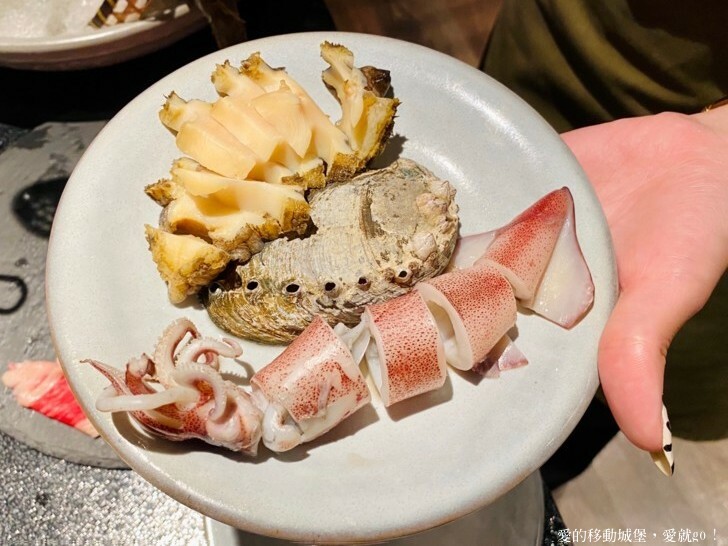 【台北東區 火鍋餐廳推薦】竹苑shabu 高檔次的鮮蟳海味 極品饗宴 老饕最愛，疫情過後最想吃的美食 最享受的涮涮火鍋餐廳，愛就一起快樂GO !