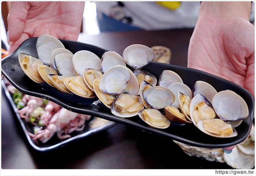 台中宵夜海鮮粥~五種海鮮現點現煮只要100元,營業到凌晨還可免費加飯! - 吃關關