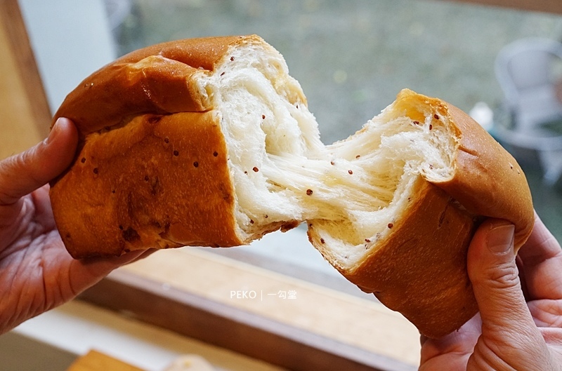 一勾堂.一勾堂麵包.一勾堂咖啡.圓頂吐司.鳳梨吐司.高雄美食.大樹美食.高雄野餐.高雄下午茶.九曲堂火車站.冠軍麵包.飛揚協會.