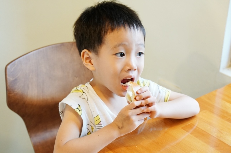 一勾堂.一勾堂麵包.一勾堂咖啡.圓頂吐司.鳳梨吐司.高雄美食.大樹美食.高雄野餐.高雄下午茶.九曲堂火車站.冠軍麵包.飛揚協會.