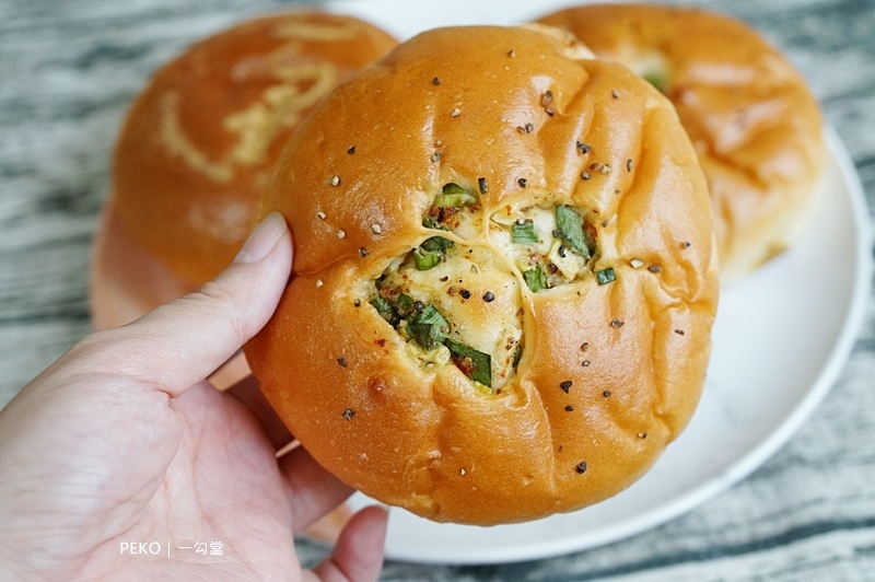 一勾堂.一勾堂麵包.一勾堂咖啡.圓頂吐司.鳳梨吐司.高雄美食.大樹美食.高雄野餐.高雄下午茶.九曲堂火車站.冠軍麵包.飛揚協會.