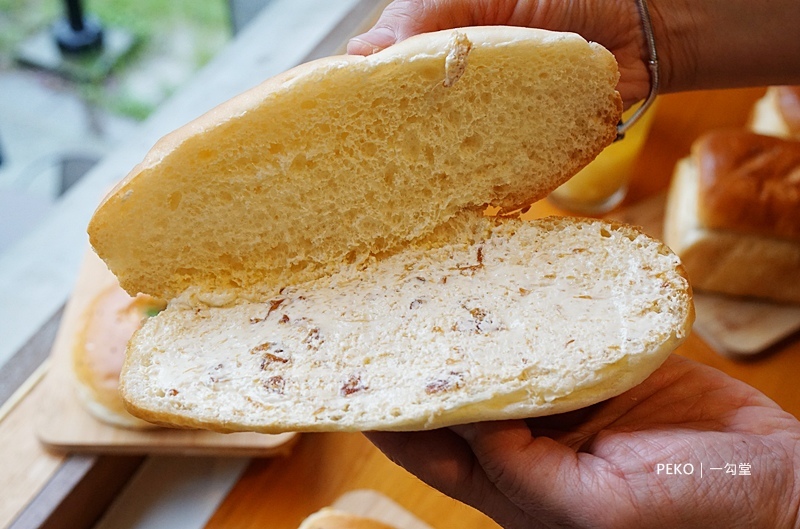 一勾堂.一勾堂麵包.一勾堂咖啡.圓頂吐司.鳳梨吐司.高雄美食.大樹美食.高雄野餐.高雄下午茶.九曲堂火車站.冠軍麵包.飛揚協會.