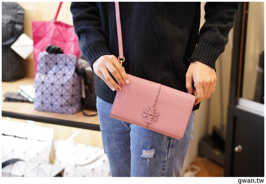 台中精品包新春特賣，最低3.5折，滿額再送日系包！