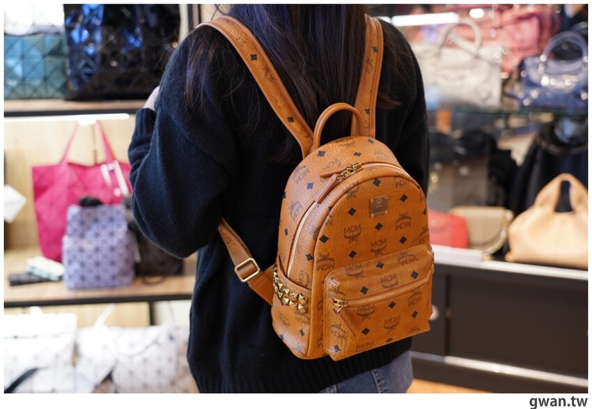 台中精品包新春特賣，最低3.5折，滿額再送日系包！