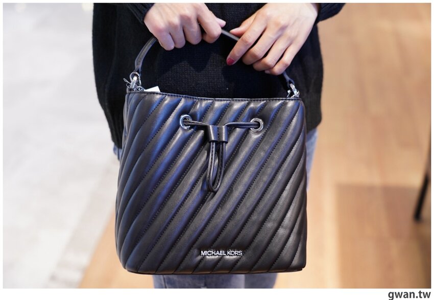 台中精品包新春特賣，最低3.5折，滿額再送日系包！