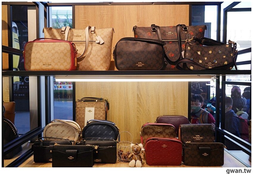 台中精品包新春特賣，最低3.5折，滿額再送日系包！