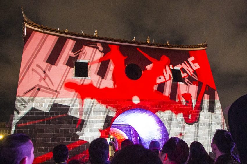 【玩樂．台北】2019台北燈節／台北台北亮晶晶～燈會攻略看這裡，「百變豬寶亮晶晶」和「搖擺北門光雕秀」2大亮點必看