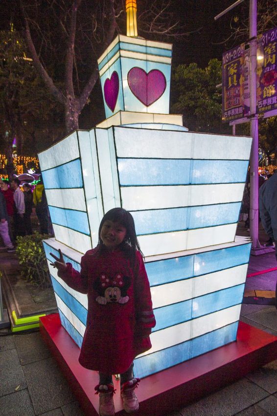 【玩樂．台北】2019台北燈節／台北台北亮晶晶～燈會攻略看這裡，「百變豬寶亮晶晶」和「搖擺北門光雕秀」2大亮點必看