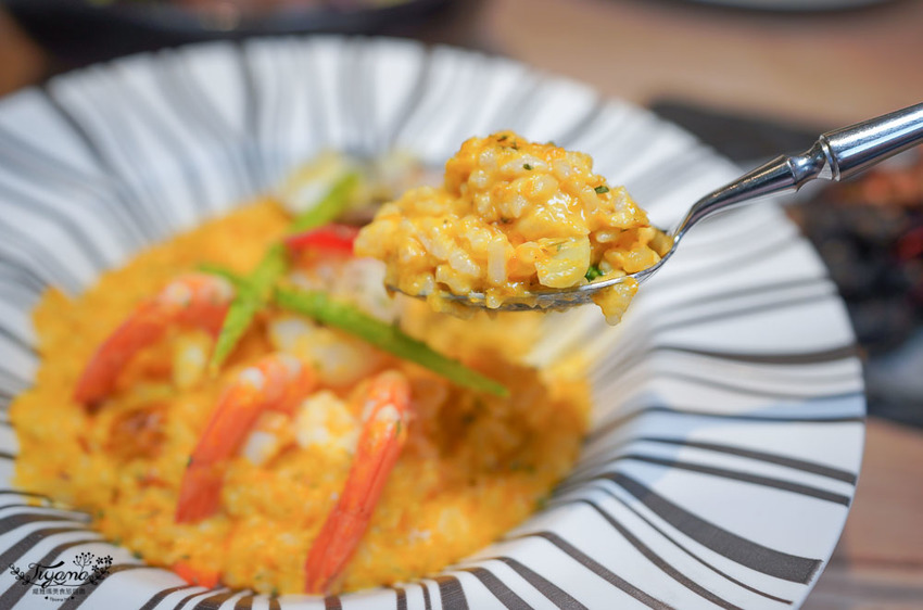 高雄人氣約會餐廳》雛菊鬆餅,美味義式料理,必點夢幻客製化彩繪畫盤棉花糖鬆餅 @緹雅瑪 美食旅遊趣