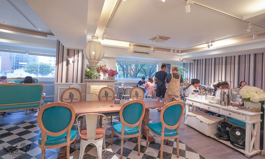 高雄人氣約會餐廳》雛菊鬆餅,美味義式料理,必點夢幻客製化彩繪畫盤棉花糖鬆餅 @緹雅瑪 美食旅遊趣