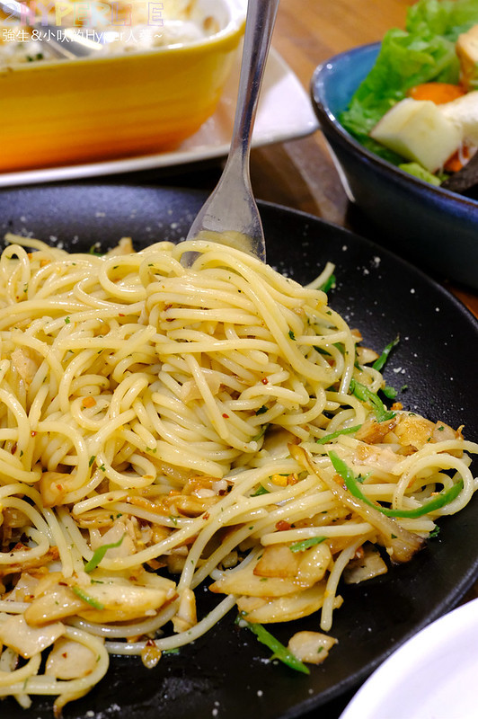 台中好吃,台中好市多附近餐廳,台中披薩,台中美食,台中義大利麵,台中義式,台中蔬食,台中蔬食餐廳,布佬廚房,布佬廚房台中 @強生與小吠的Hyper人蔘~