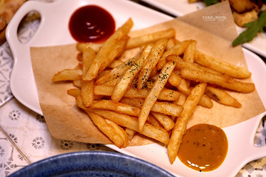 蔬食超美味 肉食主義也說好吃！披薩、義大利麵、燉飯通通有｜布佬廚房(台中南屯必吃蔬食餐廳)