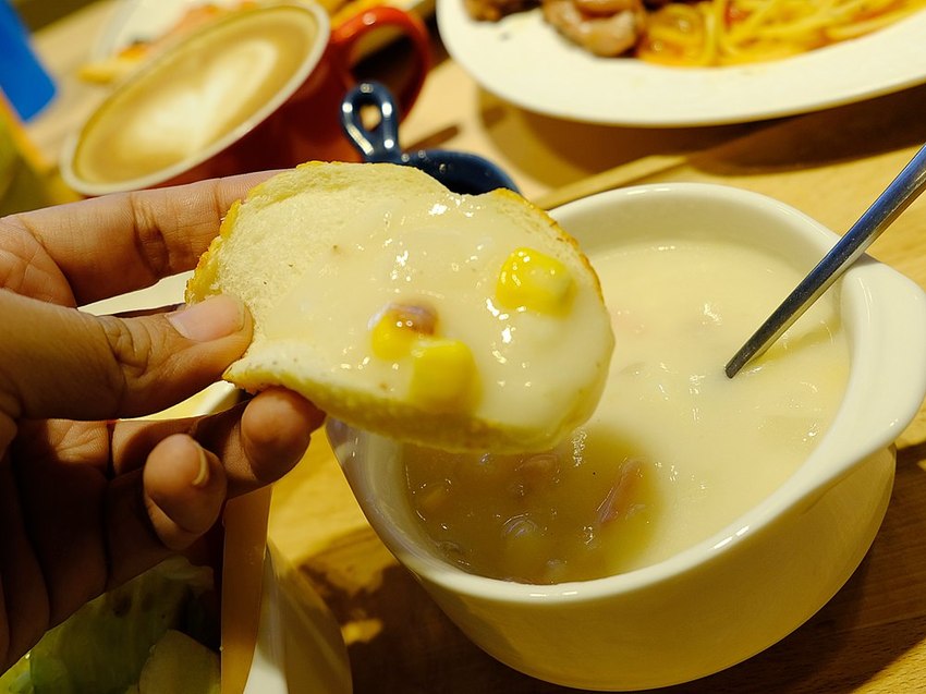 台中全新開幕宇宙親子餐廳-咱們小時ㄏㄡˋ，室內外遊樂設施兼具～還有魔術表演超吸睛！