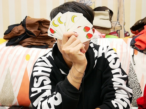 貳家桌遊:貳家桌遊-台北火車站中正桌遊店 提供包場地租借 如果要和朋友或家人聚聚 除了吃還能做什麼?